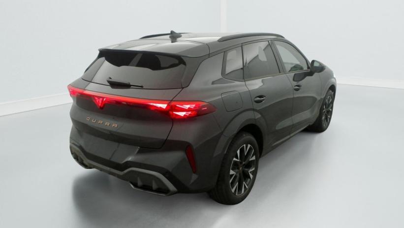 Aperçu du véhicule : 1.5 eHybrid 204 ch DSG6 V