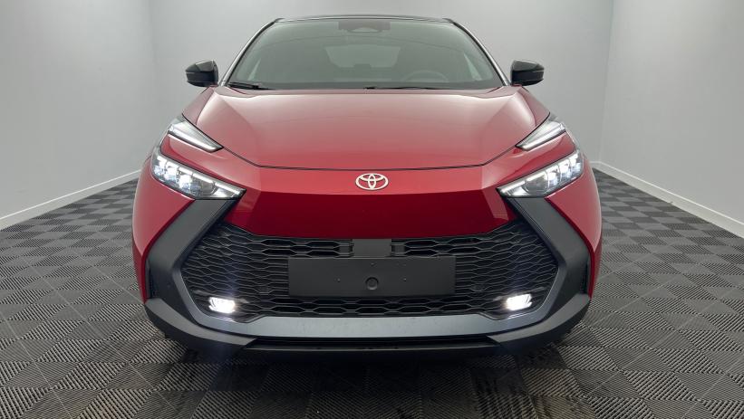 Aperçu du véhicule : Hybride 140 Design Rouge Intense - Toit Noir Onyx avec 2700€ d'équipements inclus