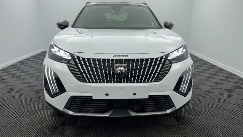 Aperçu du véhicule : Moteur électrique 156 ch GT Blanc Okénite Toit Black Diamond avec 2870€ d'équipements inclus