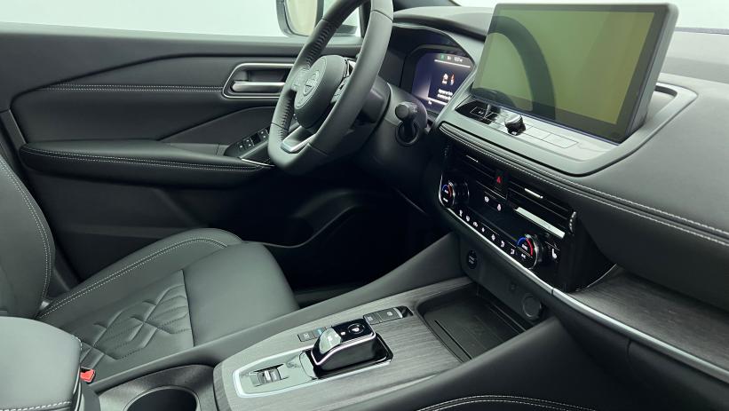 Aperçu du véhicule : e-Power 190 ch Tekna Blanc Nacré avec 2550€ d'équipements inclus