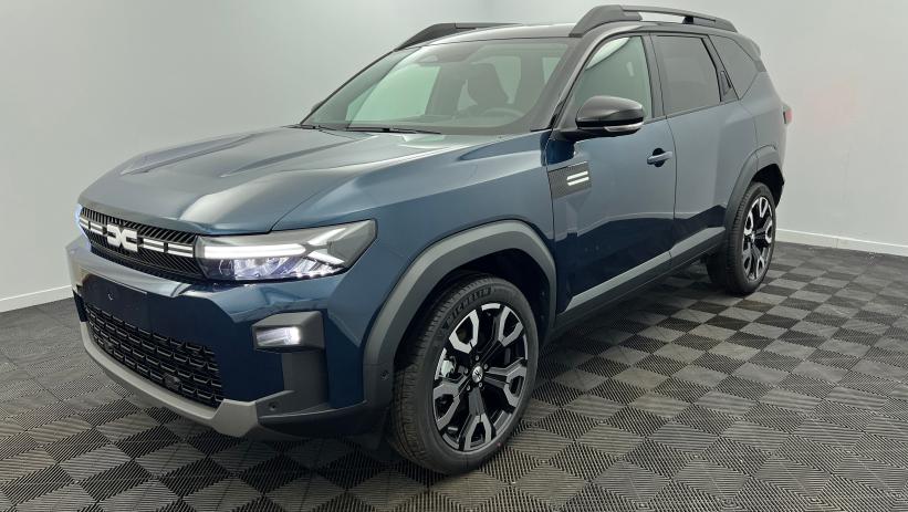 Aperçu du véhicule : Hybrid 155 Journey Bleu Indigo Toit Noir avec 2150€ d'équipements inclus