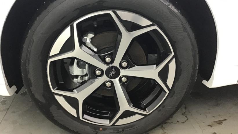 Aperçu du véhicule : PUMA 1.0 EcoBoost 125 ch mHEV S&S BVM6 ST-Line