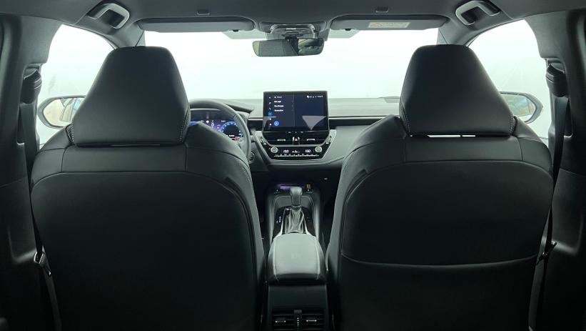 Aperçu du véhicule : Hybride 178ch Design Gris Dynamic avec 2340€ d'équipements inclus