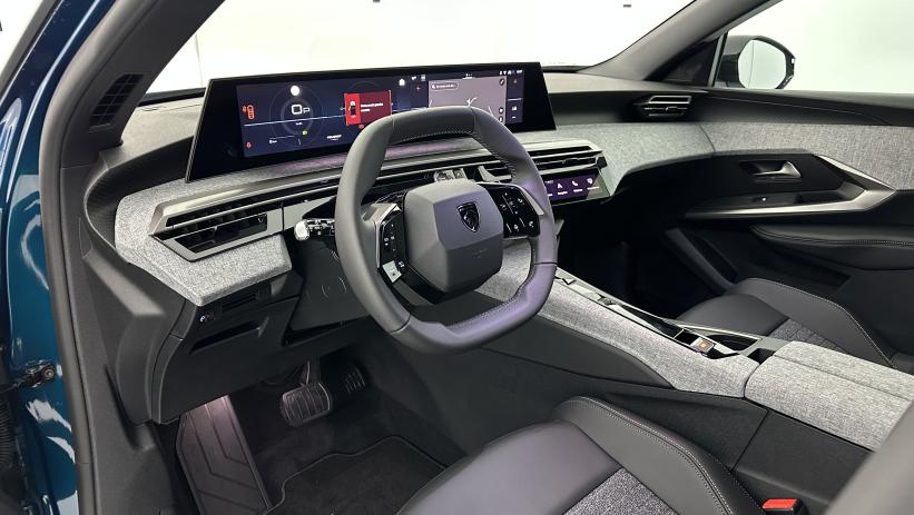 Aperçu du véhicule : 1.2 Hybrid 145ch Allure e-DCS6