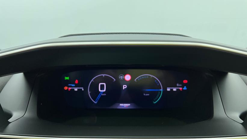 Aperçu du véhicule : Nouvelle Hybrid 145 e-DCS6 GT Noir Perla Nera avec 1700€ d'équipements inclus