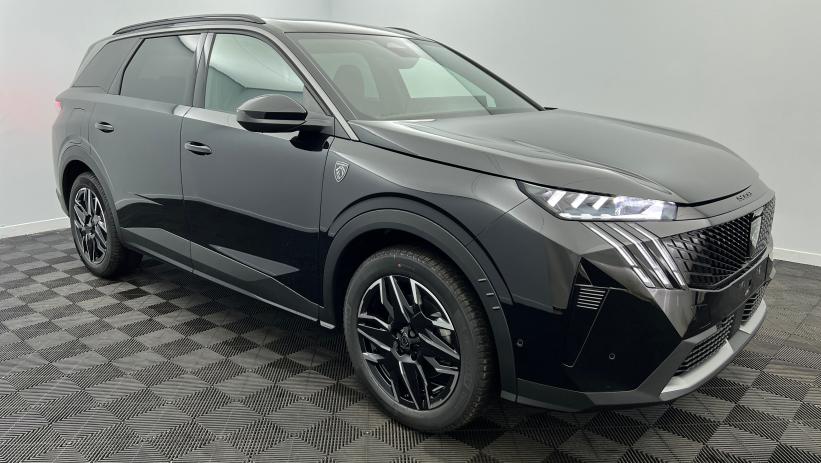 Aperçu du véhicule : Nouveau Hybrid 145 e-DCS6 GT Noir Perla Nera avec 7200€ d'équipements inclus