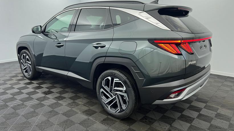 Aperçu du véhicule : 1.6 T-GDI 239 Hybrid BVA6 Executive Cypress Green avec 1160€ d'équipements inclus