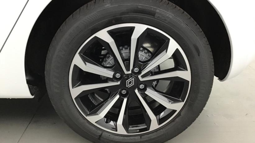 Aperçu du véhicule : CLIO V TCe 90 ch GSR2 Techno