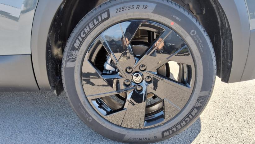 Aperçu du véhicule : C5 AIRCROSS HYBRIDE 145 e-DCS6 Max