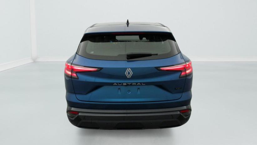 Aperçu du véhicule : FULL HYBRID E-TECH 200 CH EVOLUTION