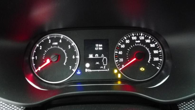 Aperçu du véhicule : 1.0 ECO-G 100CH EXPRESSION 7 PLACES -24