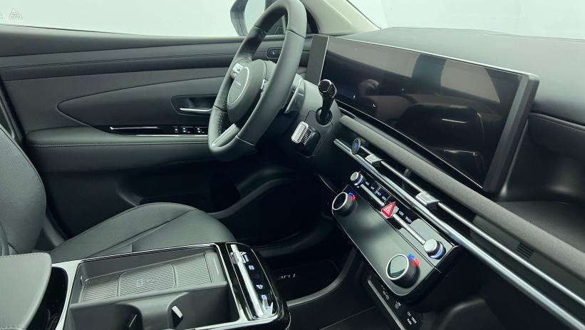 Aperçu du véhicule : 1.6 T-GDI 239 Hybrid BVA6 Executive Sailing Blue avec 1680€ d'équipements inclus