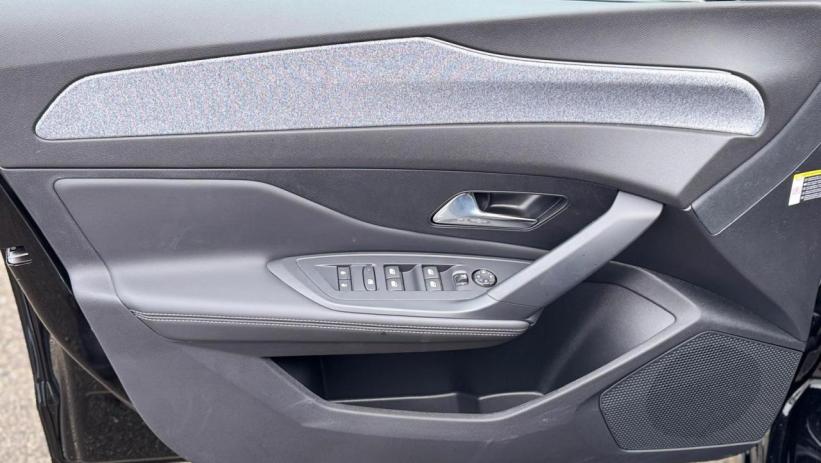 Aperçu du véhicule : ALLURE 1.5 BLUEHDI 130CV EAT8 + CAMERA 360 +SIEGES AV CHAUFFANTS + ADML + ATTELAGE