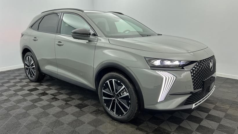 Aperçu du véhicule : BlueHDi 130 EAT8 Etoile Gris Laqué avec 4750€ d'équipements inclus