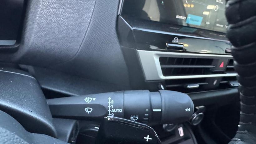 Aperçu du véhicule : PLUS 1.5 BLUEHDI 130CV EAT8 + NEUF 0KM