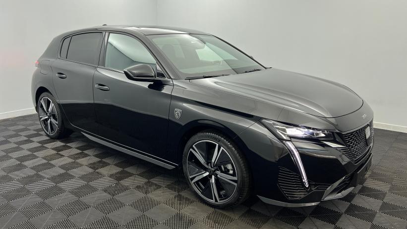 Aperçu du véhicule : BlueHDi 130ch S&S EAT8 GT Noir Perla Nera avec 4500€ d'équipements inclus