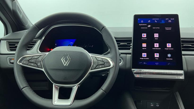 Aperçu du véhicule : E-Tech full hybrid 145 Techno Blanc Nacré avec 1700€ d'équipements inclus