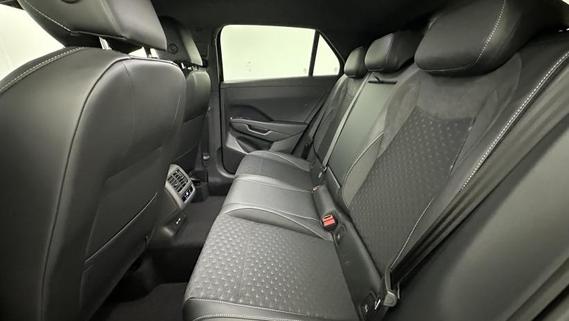 Aperçu du véhicule : 1.5 eTSI EVO2 Hybrid 150ch R-Line DSG7