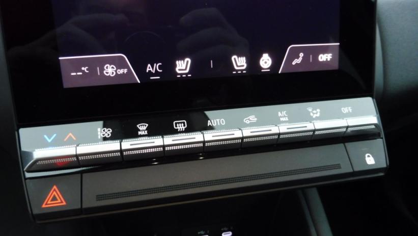 Aperçu du véhicule : 1.6 E-TECH FULL HYBRID 145CH TECHNO