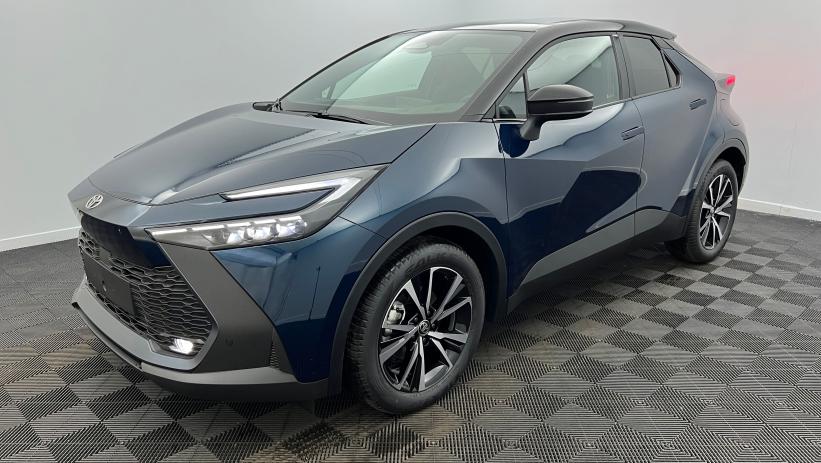 Aperçu du véhicule : Hybride 140 Design Bleu Persan - Toit Noir Onyx avec 2700€ d'équipements inclus