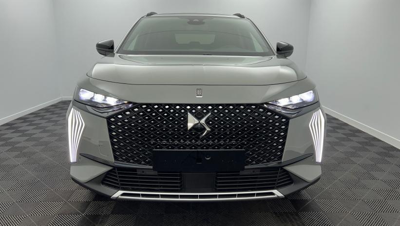 Aperçu du véhicule : BlueHDi 130 EAT8 Etoile Gris Laqué avec 4750€ d'équipements inclus