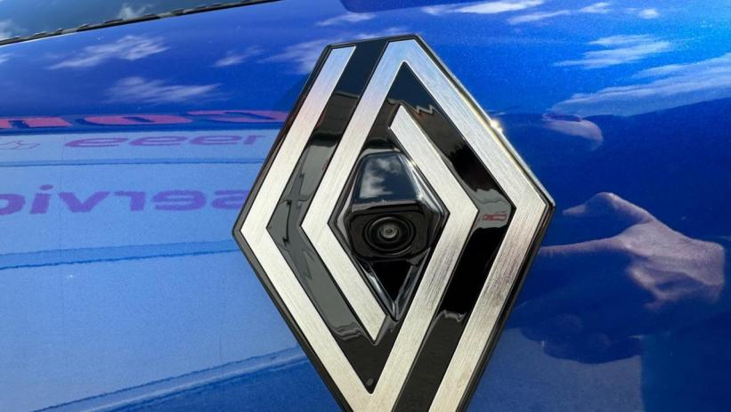 Aperçu du véhicule : TECHNO ECO-G 100CV + RAILS DE TOIT + NEUF 0KM