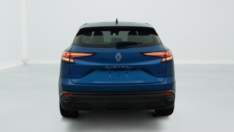 Aperçu du véhicule : FULL HYBRID E-TECH 200 CH EVOLUTION