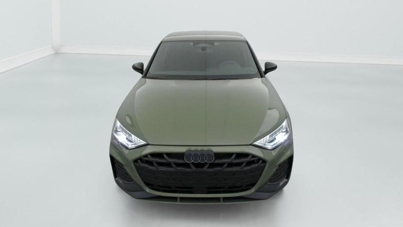 Aperçu du véhicule : 45 TFSI E HYBRIDE RECHARGEABLE 272 S TRONIC 6 S LINE