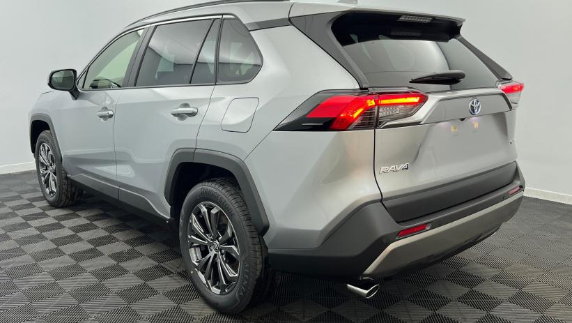 Aperçu du véhicule : Hybride 222 ch AWD-i 30 YEARS Gris Acier avec 1350€ d'équipements inclus