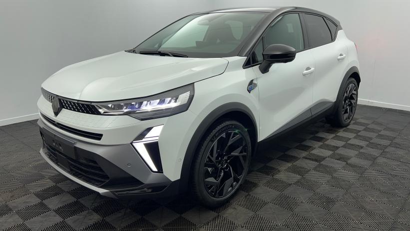 Aperçu du véhicule : E-Tech full hybrid 160 ch esprit Alpine Blanc Nacré - Toit Noir Etoilé avec 1350€ d'équipements inclus